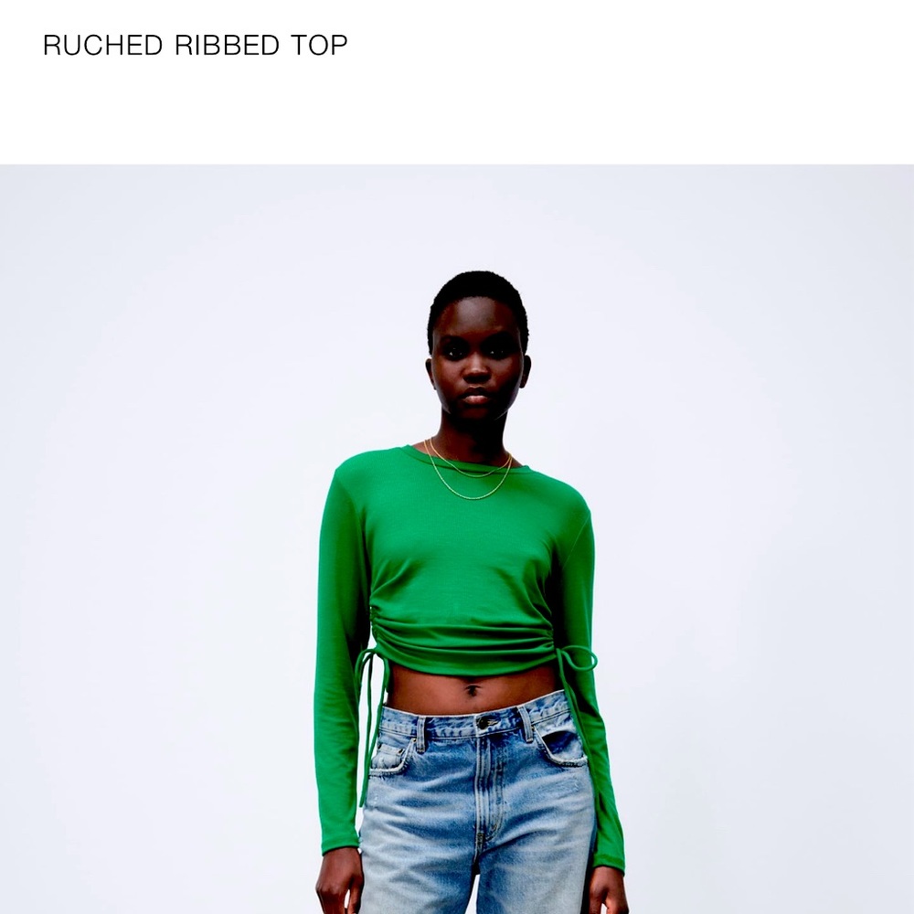 Ruched top in green